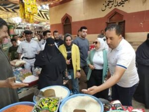 حملة مكبرة لضبط الأسواق بمحال الجزارة والأسماك والعلافة والعطارة بسوق الجمعة
