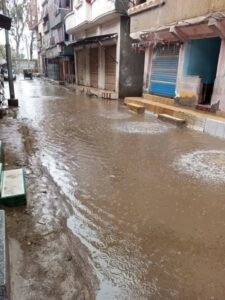 أمطار غزيرة وسيول جارفة تضرب مدينة الوسطاني بدمياط وتغرق المنازل والسيارات 2 أمطار غزيرة وسيول جارفة تضرب مدينة الوسطاني بدمياط وتغرق المنازل والسيارات