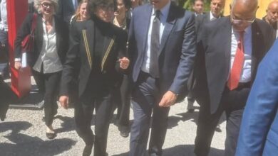وزير الثقافة يصطحب نظيرته الفرنسية في جولة بالجناح المصري في بينالي فينيسيا للعمارة
