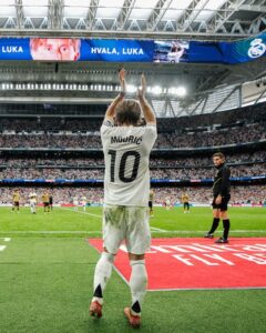 ريال مدريد يختتم مشواره في الليغا بفوز بنكهة الهزيمة ووداع مودريتش وأنشيلوتي