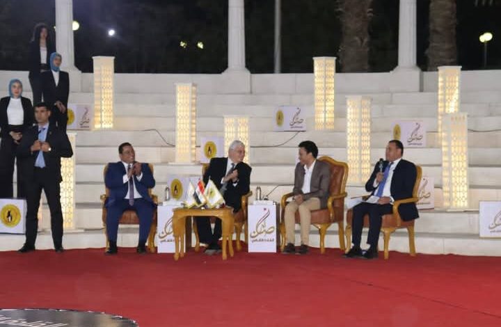 وزير التعليم العالي يشهد انطلاق فعاليات "صالون القادة الثقافي" لطلاب الجامعات والمعاهد المصرية 1 وزير التعليم العالي يشهد انطلاق فعاليات "صالون القادة الثقافي" لطلاب الجامعات والمعاهد المصرية