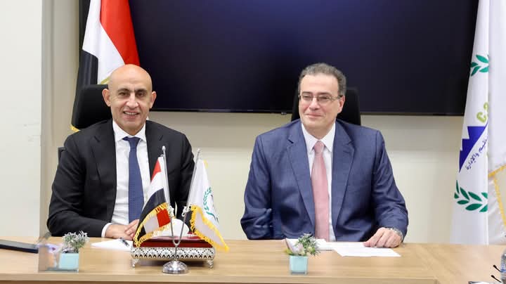 وزير التربية والتعليم يشيد بقرار رئيس الجهاز المركزي للتنظيم والإدارة بشأن الآلية الجديدة لنتيجة المسابقات 1 وزير التربية والتعليم يشيد بقرار رئيس الجهاز المركزي للتنظيم والإدارة بشأن الآلية الجديدة لنتيجة المسابقات
