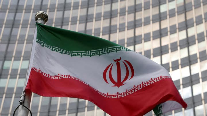 الخارجية الإيرانية تدين هجوم على سفارة إيران في السويد