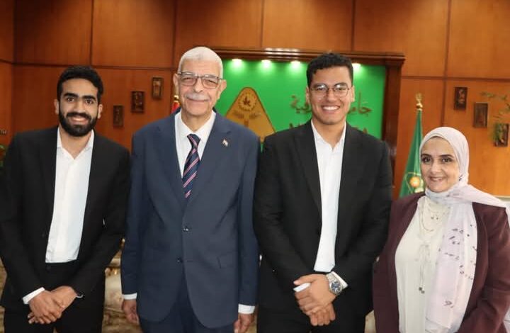 القاصد يكرم فريق  الفائزين بالمركز الأول علي مستوي الجامعات المصرية في  Hult Prize