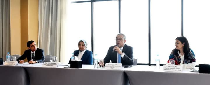 الرئيس التنفيذي للهيئة العامة للاستثمار والمناطق الحرة يشارك في ملتقى مجموعة Energy Law Group العالمية