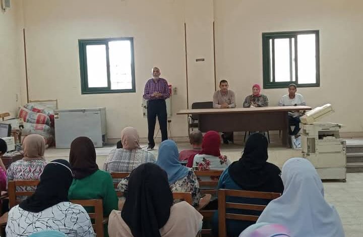 مجلس مدينة المنيا ندوة للتوعية معان نستطيع بالقضية السكانية وآثارها على النمو الاقتصادى
