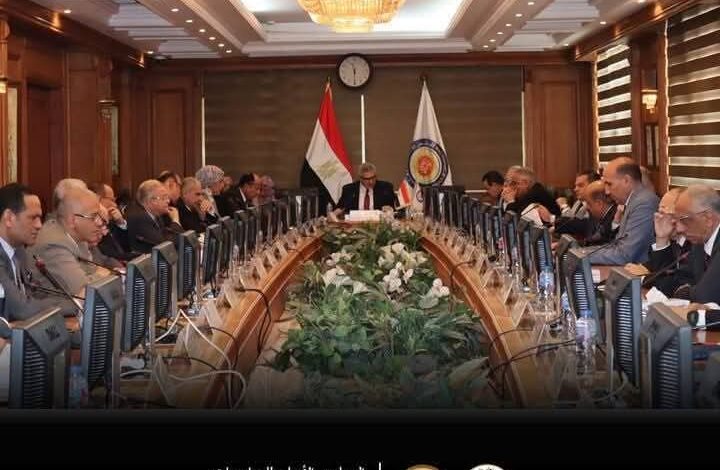 المجلس الأعلى لشئون التعليم والطلاب يعقد اجتماعه الدوري