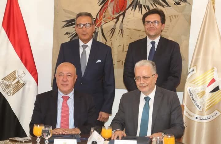 وزير الثقافة و البنك الأهلي يشهدان توقيع بروتوكول تعاون لتشغيل مبنى "السلطان حسين" بالإسكندرية 1 وزير الثقافة و البنك الأهلي يشهدان توقيع بروتوكول تعاون لتشغيل مبنى "السلطان حسين" بالإسكندرية