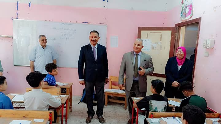 وكيل التعليم بالفيوم يستقبل مدير عام الإدارة العامة للتفتيش والرقابة بوزارة التربية والتعليم