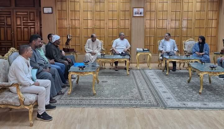 محافظ الشرقية يستقبل أهالي ديرب نجم الجادين في تقنين أوضاع أراضي أملاك الدولة 1 محافظ الشرقية يستقبل أهالي ديرب نجم الجادين في تقنين أوضاع أراضي أملاك الدولة