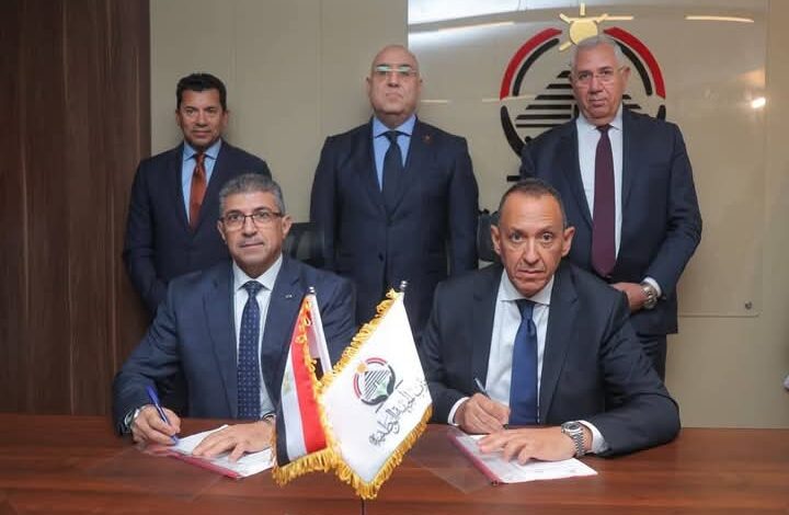 وزير الشباب والرياضة يشهد مراسم توقيع بروتوكول تعاون مع حزب الجبهة الوطنية 1 وزير الشباب والرياضة يشهد مراسم توقيع بروتوكول تعاون مع حزب الجبهة الوطنية