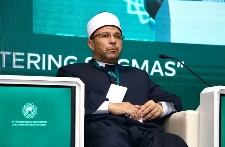 الأمين المجلس الأعلى للشئون الإسلامية يُلقي كلمة في مؤتمر باكو الدولي حول الحفظ المعرفي للتراث الإسلامي 