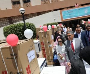 محافظ الجيزة يُسلم أجهزة كهربائية لـ ٥٠ فتاة من المقبلات على الزواج