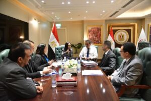 وزير الصحة يناقش مع وزيرة التضامن الاجتماعي خطوات تنفيذ تكليفات الرئيس السيسي بزيادة عدد فصول الحضانات 