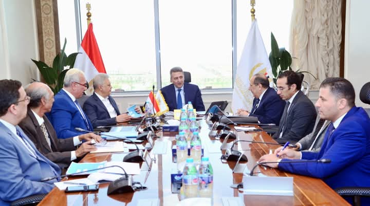 نائب وزير التموين يجتمع مع رئيس الشركة المصرية للحوم والدواجن لمتابعة استعدادات عيد الأضحى 1 نائب وزير التموين يجتمع مع رئيس الشركة المصرية للحوم والدواجن لمتابعة استعدادات عيد الأضحى