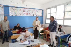 محافظ الشرقية يتفقد لجان امتحانات الشهادة الإعدادية للعام الدراسي 2024 / 2025 بمدرسة بمنيا القمح