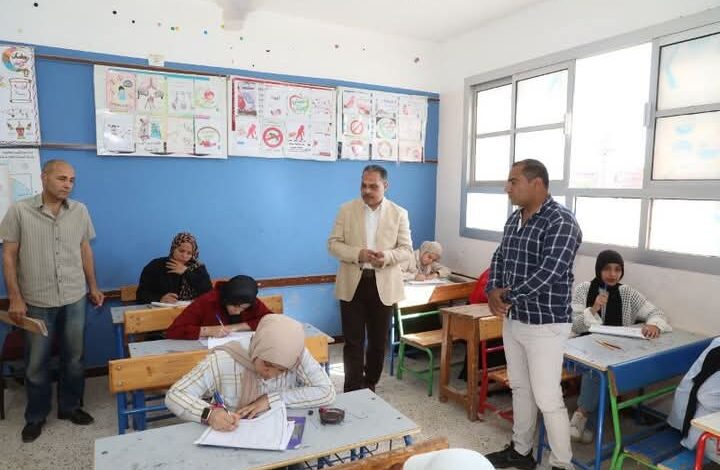 محافظ الشرقية يتفقد لجان امتحانات الشهادة الإعدادية للعام الدراسي 2024 / 2025 بمدرسة بمنيا القمح