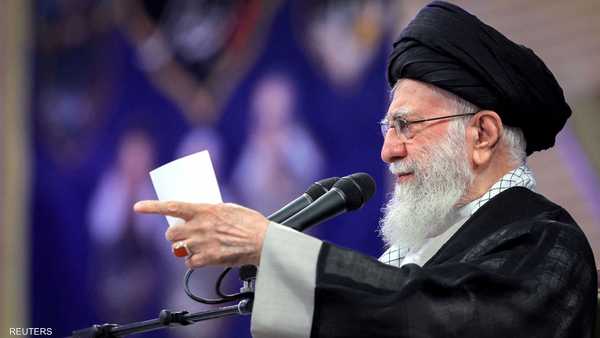 المرشد الأعلى الإيراني علي خامنئي يتوعّد إسرائيل بـ"رد قاسٍ"