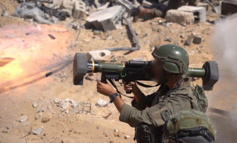 يوهان واديفول يعلن استمرار تزويد إسرائيل بالأسلحة رغم المعارضة والجدل 1 يوهان واديفول يعلن استمرار تزويد إسرائيل بالأسلحة رغم المعارضة والجدل