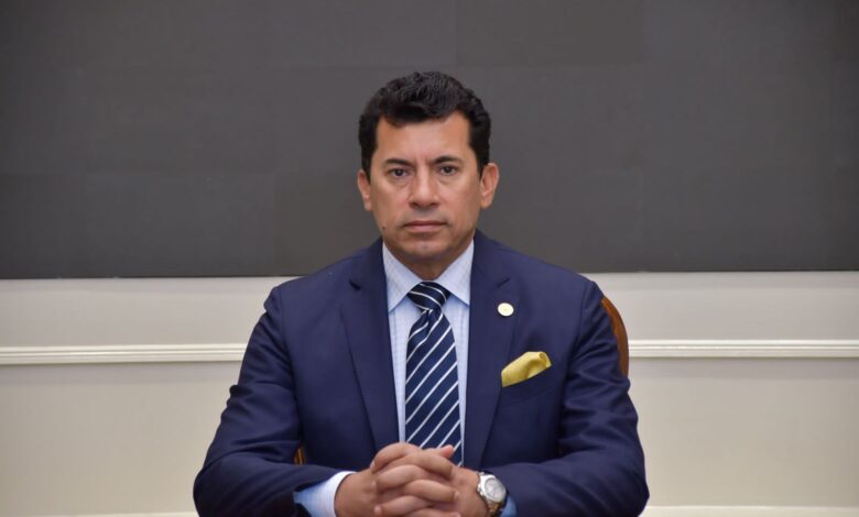 وزير الرياضة يشكل لجنة لتحديد مسؤوليات اتحاد الكاراتيه وجهازه التنفيذ 1 وزير الرياضة يشكل لجنة لتحديد مسؤوليات اتحاد الكاراتيه وجهازه التنفيذ