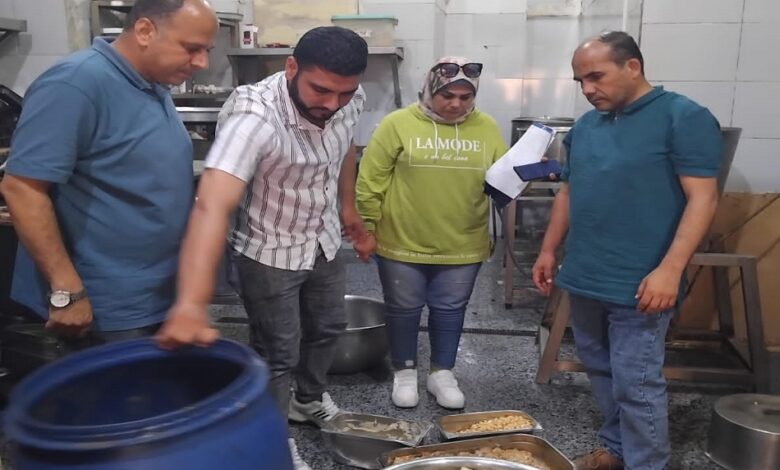 مطروح .. تحرير محاضر وإنذارات لمحال ومطاعم حرصا على سلامة المواطنين 1 مطروح .. تحرير محاضر وإنذارات لمحال ومطاعم حرصا على سلامة المواطنين