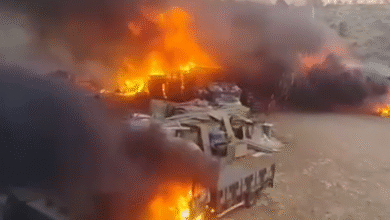 هجوما واسعا في بلدة دير دبوان شرق رام الله يشنونه مستوطنون إسرائيليون ويحرقون الممتلكات  