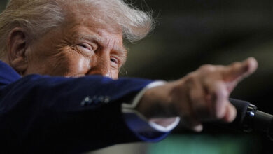 الرئيس الأمريكي يدعو إلى التخلي عن سقف الدين الحكومي لتجنب "كارثة اقتصادية"