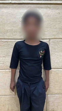 فيديو صادم لطفل يلهو أمام السيارات على محور مروري سريع بالمقطم.. والأمن يكشف السر 1 فيديو صادم لطفل يلهو أمام السيارات على محور مروري سريع بالمقطم.. والأمن يكشف السر