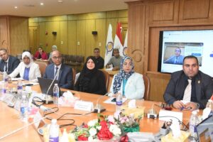 محافظ قنا يعقد اجتماعًا موسعًا لمتابعة تنفيذ مبادرة اليونسكو "أنا مدينةُ تعلُّم"