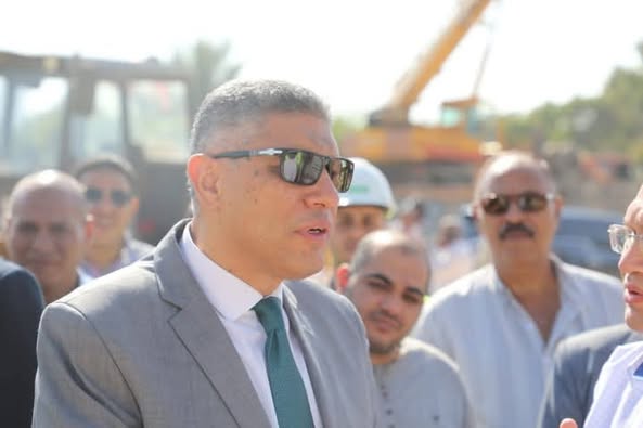 محافظ الجيزة يتفقد كوبري مزلقان أبو النمرس وطريق جسر المنوات والحوامدية