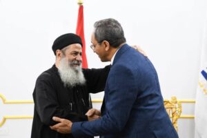  محافظ قنا يستقبل وفدًا من مطرانية الأقباط الأرثوذكس للتهنئة بعيد الأضحى المبارك