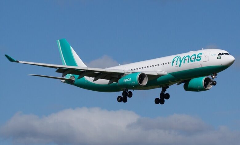 كلمات مؤثرة لطيار سعودي في أول رحلة إلى سوريا بعد انقطاع دام 12 عاما 1 كلمات مؤثرة لطيار سعودي في أول رحلة إلى سوريا بعد انقطاع دام 12 عاما