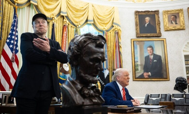 ماسك: وثائق قضية جيفري إبستين المتهم بارتكاب جرائم جنسية واستغلال جنسي تضم اسم ترامب 1 ماسك: وثائق قضية جيفري إبستين المتهم بارتكاب جرائم جنسية واستغلال جنسي تضم اسم ترامب