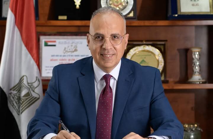 وزير الري يتابع الموقف التنفيذي لمشروع أجهزة التشغيل لمفيض قناطر اسنا الجديدة "المرحلة الثانية"