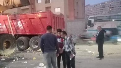 الاجهزة التنفيذية بحى شرق تقوم بحملة لإزالة حالات بناء مخالف