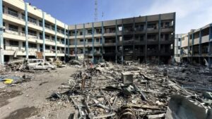 أكثر من 16 ألف طالب شهيد ودمار واسع في المؤسسات التعليمية منذ بدء العدوان في فلسطين 2 أكثر من 16 ألف طالب شهيد ودمار واسع في المؤسسات التعليمية منذ بدء العدوان في فلسطين