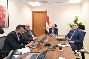 إجتماع وزير الري لمتابعة أعمال حماية الشواطئ بسواحل مصر الشمالية
