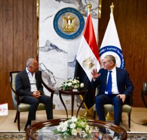وزير البترول يبحث مع مجموعة السويدي إليكتريك تعزيز التعاون المشترك فى قطاعي البترول والتعدين