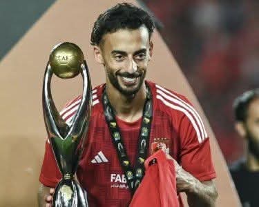 أحمد شوبير يعلن عن مستقبل ثنائي الأهلى عقب إنتهاء كأس العالم للأندية 1 أحمد شوبير يعلن عن مستقبل ثنائي الأهلى عقب إنتهاء كأس العالم للأندية