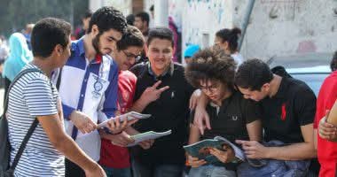 طلاب الثانوية العامة يؤدون اليوم امتحان اللغة الثانية بالنظام القديم 1 طلاب الثانوية العامة يؤدون اليوم امتحان اللغة الثانية بالنظام القديم