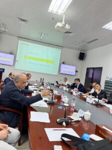 وزير الكهرباء يزور شركة شبكة كهرباء جنوب الصين الدولية المملوكة للحكومة