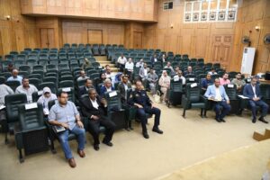 في لقائه مع المستثمرين.. محافظ قنا يؤكد التيسيرات مستمرة والدعم كامل لتحفيز الاستثمار 3 في لقائه مع المستثمرين.. محافظ قنا يؤكد التيسيرات مستمرة والدعم كامل لتحفيز الاستثمار