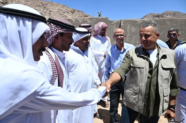 محافظ جنوب سيناء يلتقي أهالي تجمع الحسوة بوادي فيران ويستمع إلى مطالبهم 1 محافظ جنوب سيناء يلتقي أهالي تجمع الحسوة بوادي فيران ويستمع إلى مطالبهم