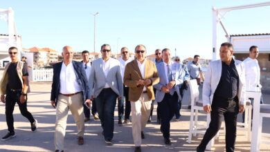 وزير قطاع الأعمال العام والمحافظ يتفقدان المنشآت الفندقية برأس البر