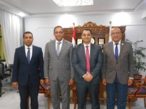 محافظ قنا يستقبل وكيل وزارة الصحة الجديد ويؤكد دعم المنظومة الطبية وتكثيف المتابعة الميدانية