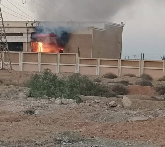 حريق هائل يلتهم مبنى الكهرباء بمدينة العاشر من رمضان بالشرقية 1 حريق هائل يلتهم مبنى الكهرباء بمدينة العاشر من رمضان بالشرقية