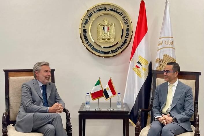 حسن الخطيب يلتقى سفير دولة إيطاليا بالقاهرة لبحث سبل تعزيز العلاقات الاقتصادية بين البلدين 1 حسن الخطيب يلتقى سفير دولة إيطاليا بالقاهرة لبحث سبل تعزيز العلاقات الاقتصادية بين البلدين