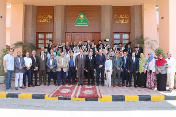 صيدلة المنوفية تحتفل بتخريج الدفعة الأولى لبرنامج "Pharm D" 1 صيدلة المنوفية تحتفل بتخريج الدفعة الأولى لبرنامج "Pharm D"