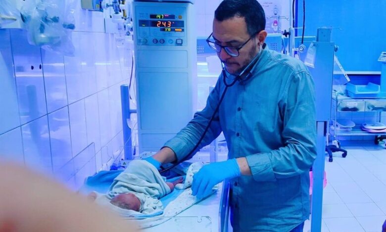 ولادة طفل بحالة طبية نادرة بالفيوم 1 ولادة طفل بحالة طبية نادرة بالفيوم