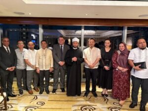 وزير الأوقاف يجتمع بقيادات وزارة شئون المسلمين بالفلبين